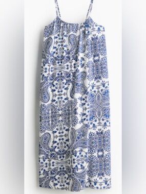 H&M white midi dress w/blue paisley print/ Spaghetti Straps: (Oversized): XS